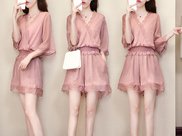 姐姐你的凉鞋落伍了，现在流行这样的慵懒风凉鞋，穿上特别时尚