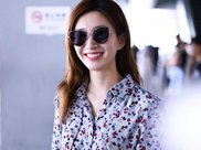 史上最惨烈撞衫：贾玲唐嫣同穿白T，网友：就算没胸也要减肥到底