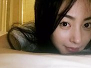 时装搭配·ifashion｜交叉十字的刺绣针法，清新的花朵漫落周身