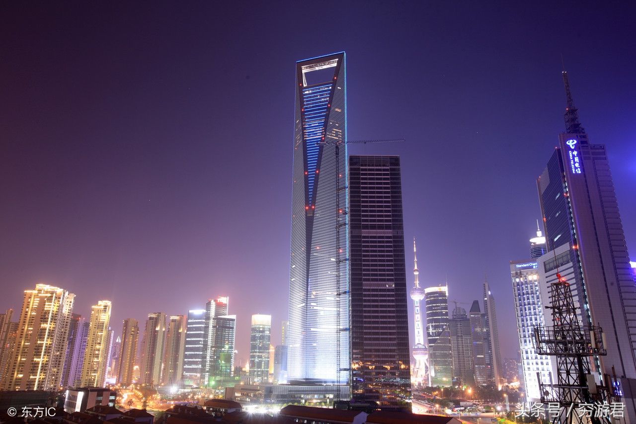 2018中国八大摩天大楼排名，第一名上海中心大厦，高达632米!_【快资讯】