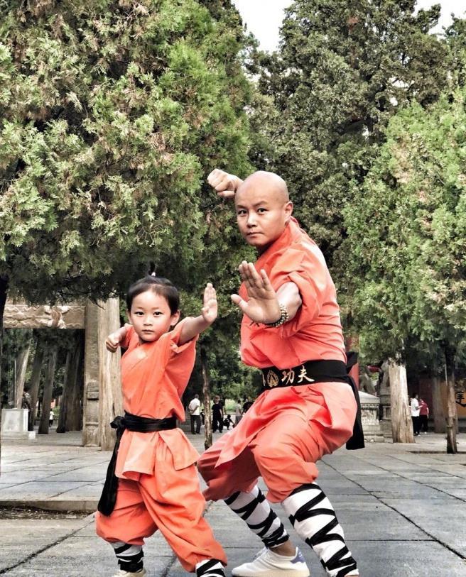 乐嘉5岁女儿被送到少林寺的第9天哭了,网友心