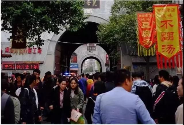 牡丹文化节期间,你被他们暖到了吗?