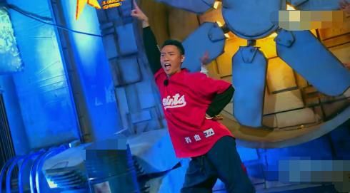 舞者肖杰:没选我,你们非常遗憾,鹿晗和王嘉尔后