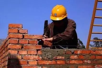 劳务清包被禁止 施工单位、劳务公司的钱袋子