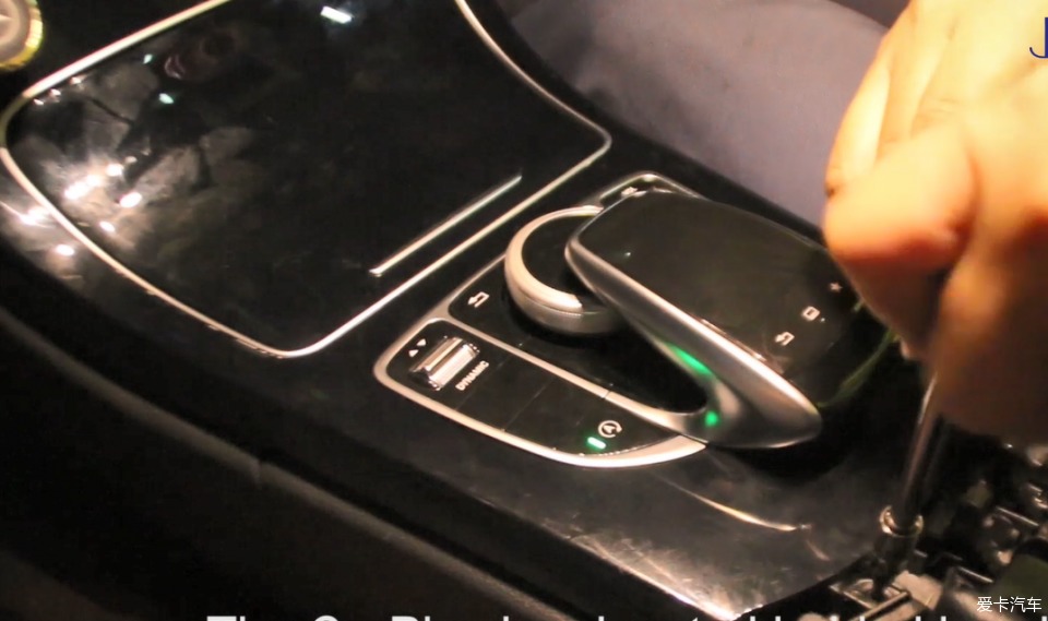 16款奔驰C200 DIY加装无线carplay_【快资讯】