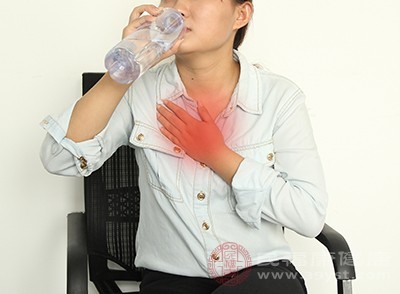 心肌缺血的症状 左肩膀疼痛可能是这种疾病