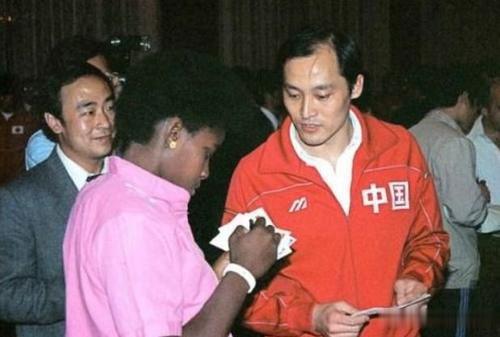 女排的丧门星教练,执教女排成绩跌入低谷,郎平