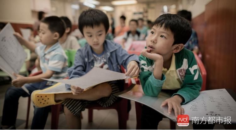 黄匡时:中国正接近低生育率陷阱的边缘