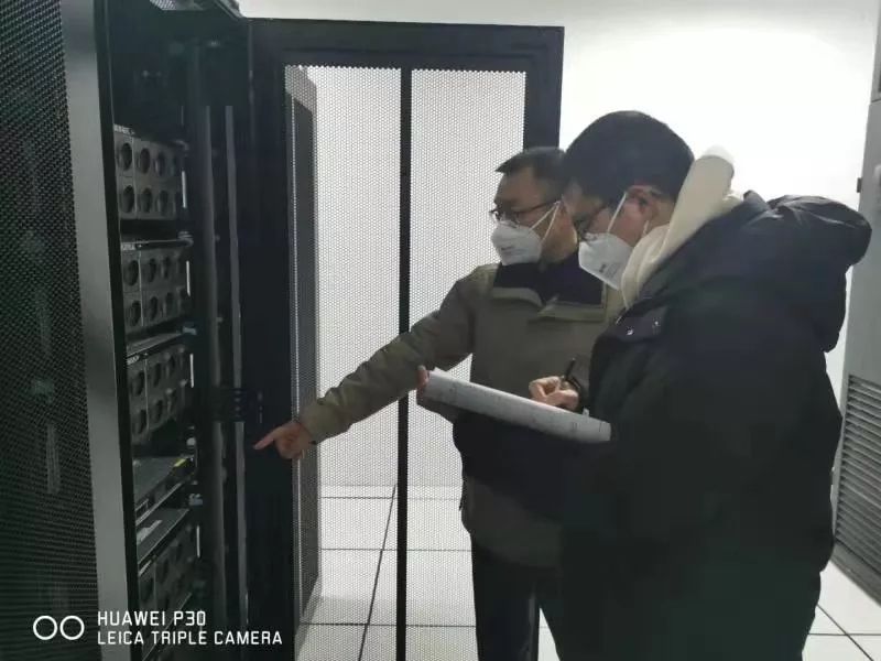 解放军武汉逆行