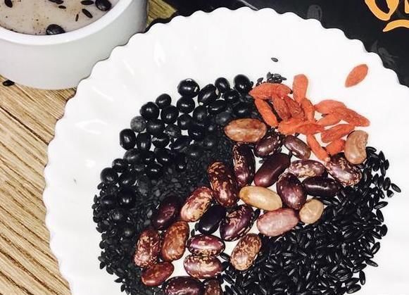 肾不好,继续吃3类食物当心肾衰竭,早餐换成它