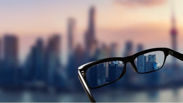 想趁暑假做近视手术，请务必收下这3个实用锦囊!