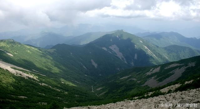 登顶秦岭海拔最高峰，让你亲身体验“一日历四季，十里不同天”!