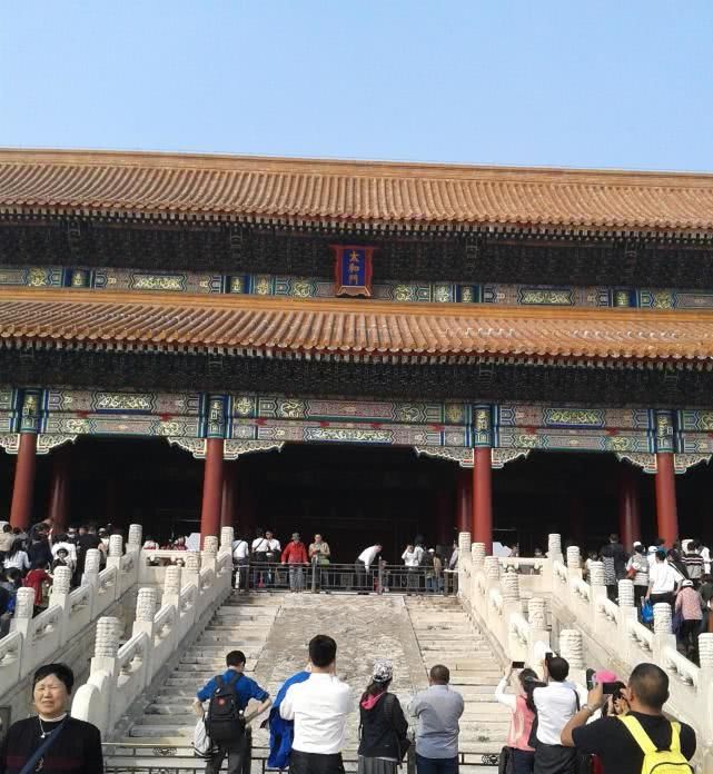 从王尔德悖论中来看阴阳 mg娱乐电子网站