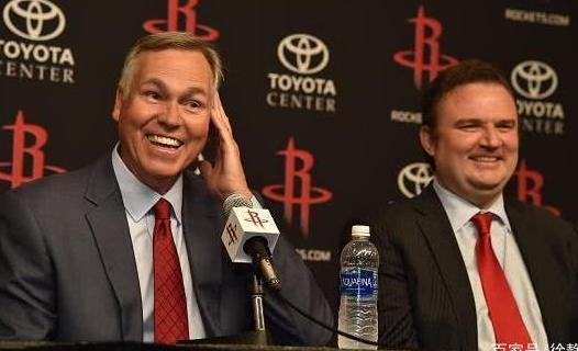 周琦应考虑与火箭买断!与其不被重视、倒不如