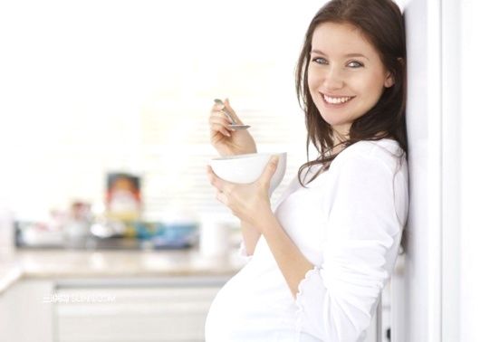 怀孕多久才会有胎动 怀孕时胎动的感觉