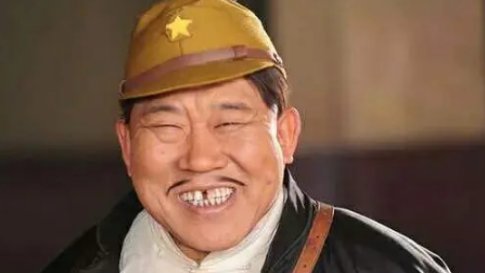 “反派专业户”杜旭东近照曝光,女儿颜值惊人,外孙女却差强人意 18新利体育网页版