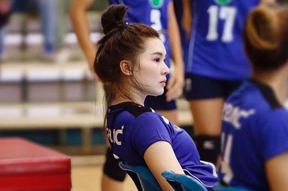 泰国17岁女排运动员素颜照走红,网友称这才是