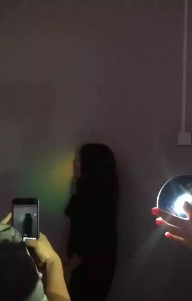 抖音8个魔性拍照技巧,滤镜都可以省了,男朋友