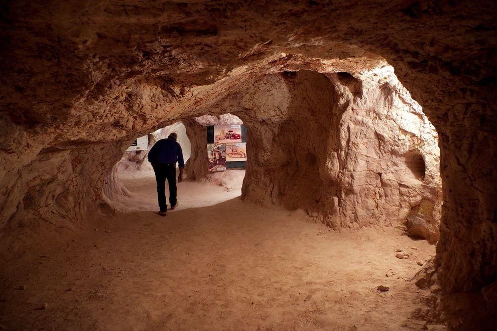 直击世界上最炎热的村庄，最高温可达50℃，村民全都住在地底下