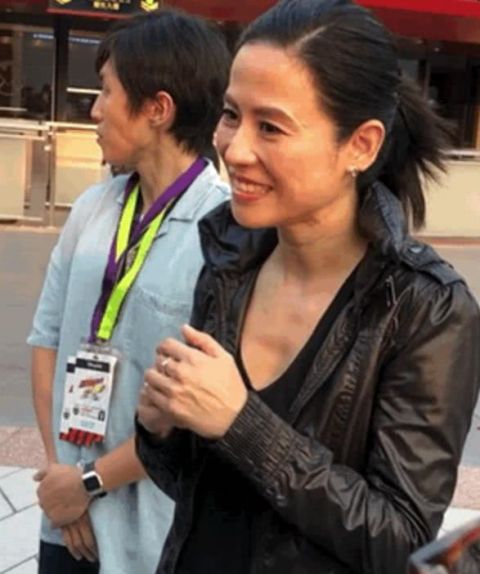 还有人记得宣萱吗?香港的电视剧女王!现身街头