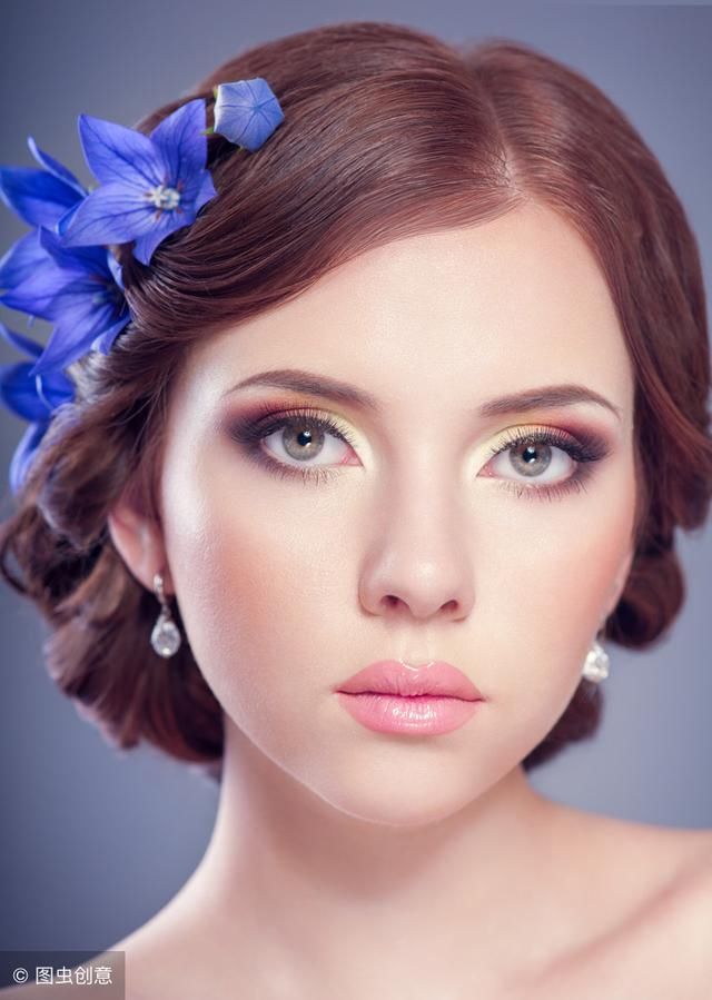 黑寡妇斯嘉丽成为百亿女演员,紧跟她后面的中