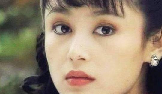 陈红年轻时到底有多美艳?老照片还原真容,第二