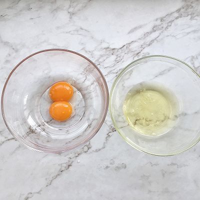 火龙果蛋黄溶豆_【快资讯】