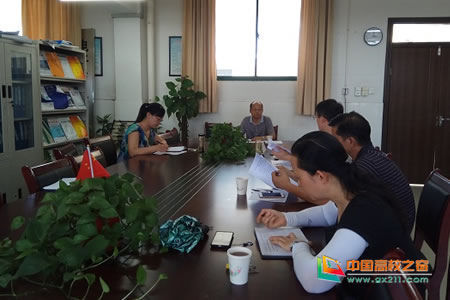 蚌埠学院副校长郑桂富指导电子与电气工程学院