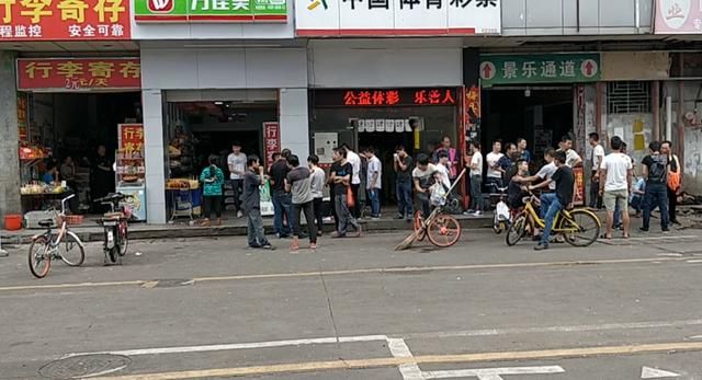 实拍深圳最大的招工市场，工作越来越难找了