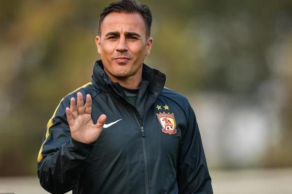 机场宣!国足名单宣布将创造历史!