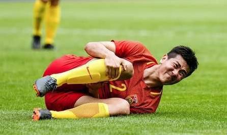 总是翻滚和哭泣,对手眼中的中国足球