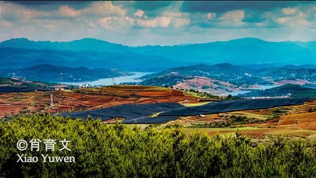 这个绵延十多公里的大地缝,以奇秀雄险幽著称,在云南都很少见
