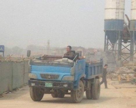 从娘家回来刚进门,丈夫就迎上去:亲爱的,你走后