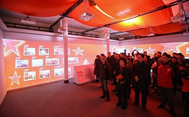 到党群服务中心