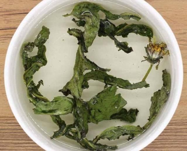 农民都知道蒲公英泡水好,但食用蒲公英的这些