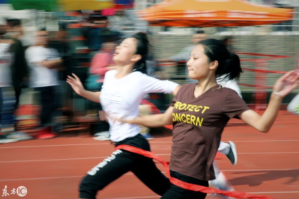 各种业余赛跑比赛冲刺瞬间,女运动员的冲刺技