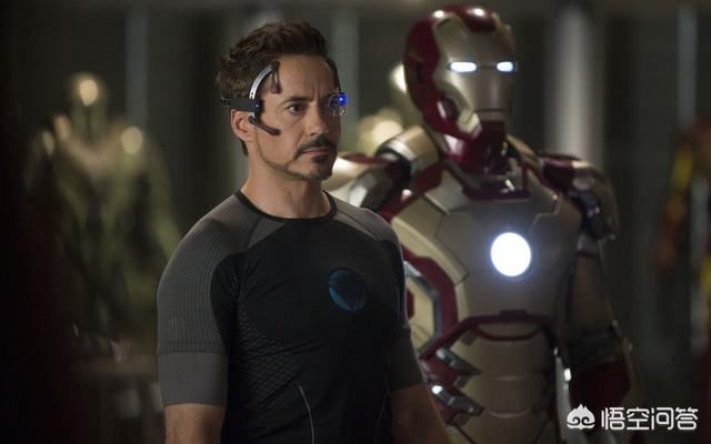 《复仇者联盟4》最后钢铁侠葬礼上有一年轻人