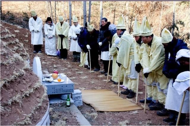 韩国农村的丧葬习俗为什么和我们惊人的相似?