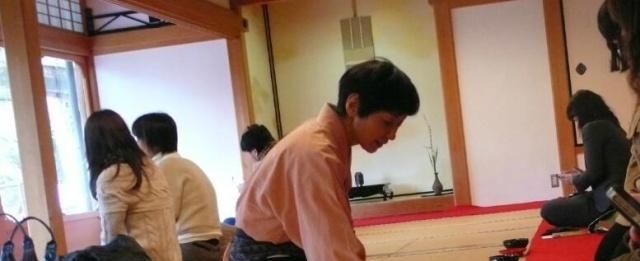 日本人真讲究,有床不睡,睡地板,只因这个好处太实在! e乐博国际