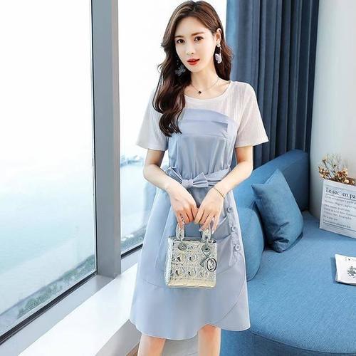 遇见那一抹蓝:时尚优雅连衣裙,暗藏满满小心机