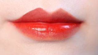 怎样涂口红才显得气色好 t010cd6e0892c806738.jpg