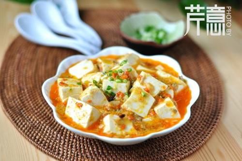 两只大闸蟹炖一锅热豆腐，又鲜又热乎!好吃得不要命了!错过等明年!_【今日爆点】