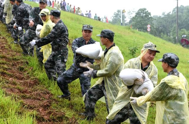 抗洪抢险跨区支援，湖南300多人“战斗”在邵阳；天公作美正下雨