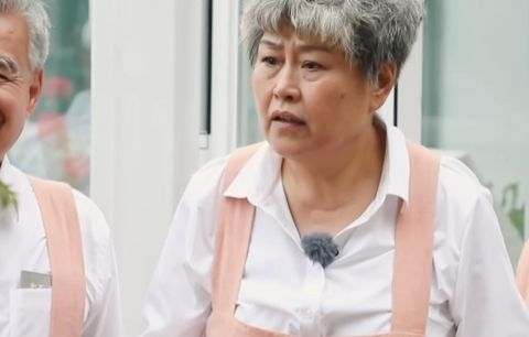 《忘不了餐厅》首播,黄渤手忙脚乱,五位患病老