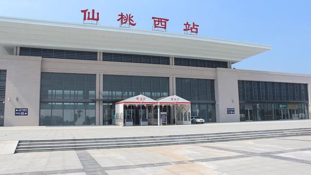 湖北最“无奈”的高铁站，您已经到家，请到下一个城市下车！