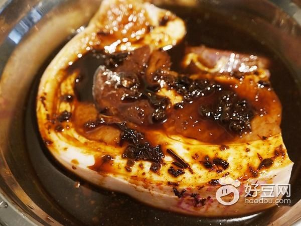 【新春饮食】腐乳汁烤肉