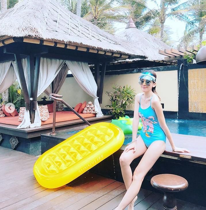 林志颖老婆整成翻版林志玲 度假秀美腿美背 ag真人平台