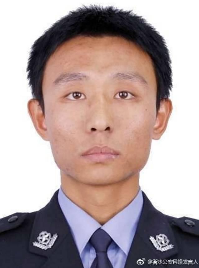 河北民警常群勇抓捕中被刺牺牲,年仅30岁!战友