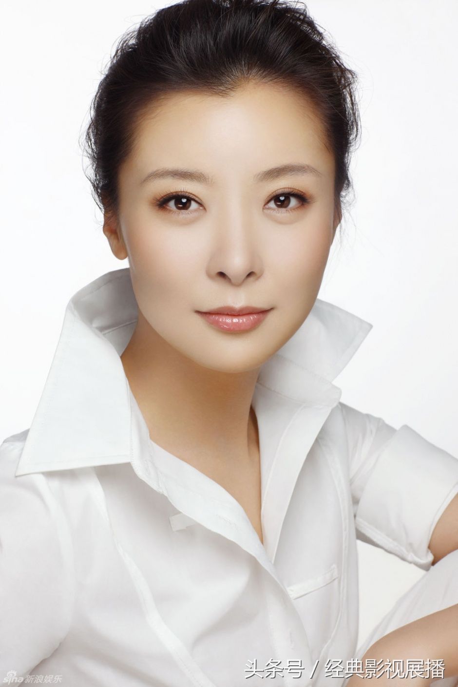 柯蓝为了演艺事业，放弃凤凰卫视的节目支持人，出演多部电视剧