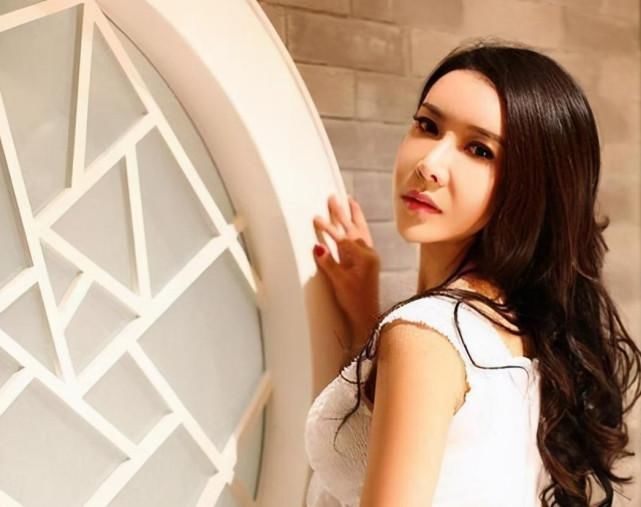 她是最美艳的潘金莲，一婚嫁侏儒，二婚嫁巨人，如今怎样了
